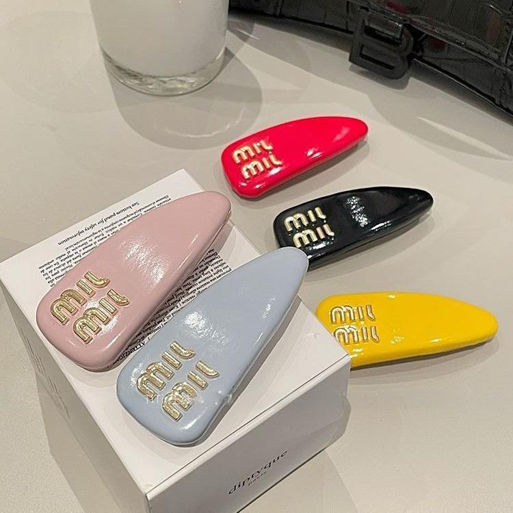 Korean version miumiu hair clips, spring clips, bangs clips, headwear, hair clips, broken hair, side bye-bye clips for girls pic 3