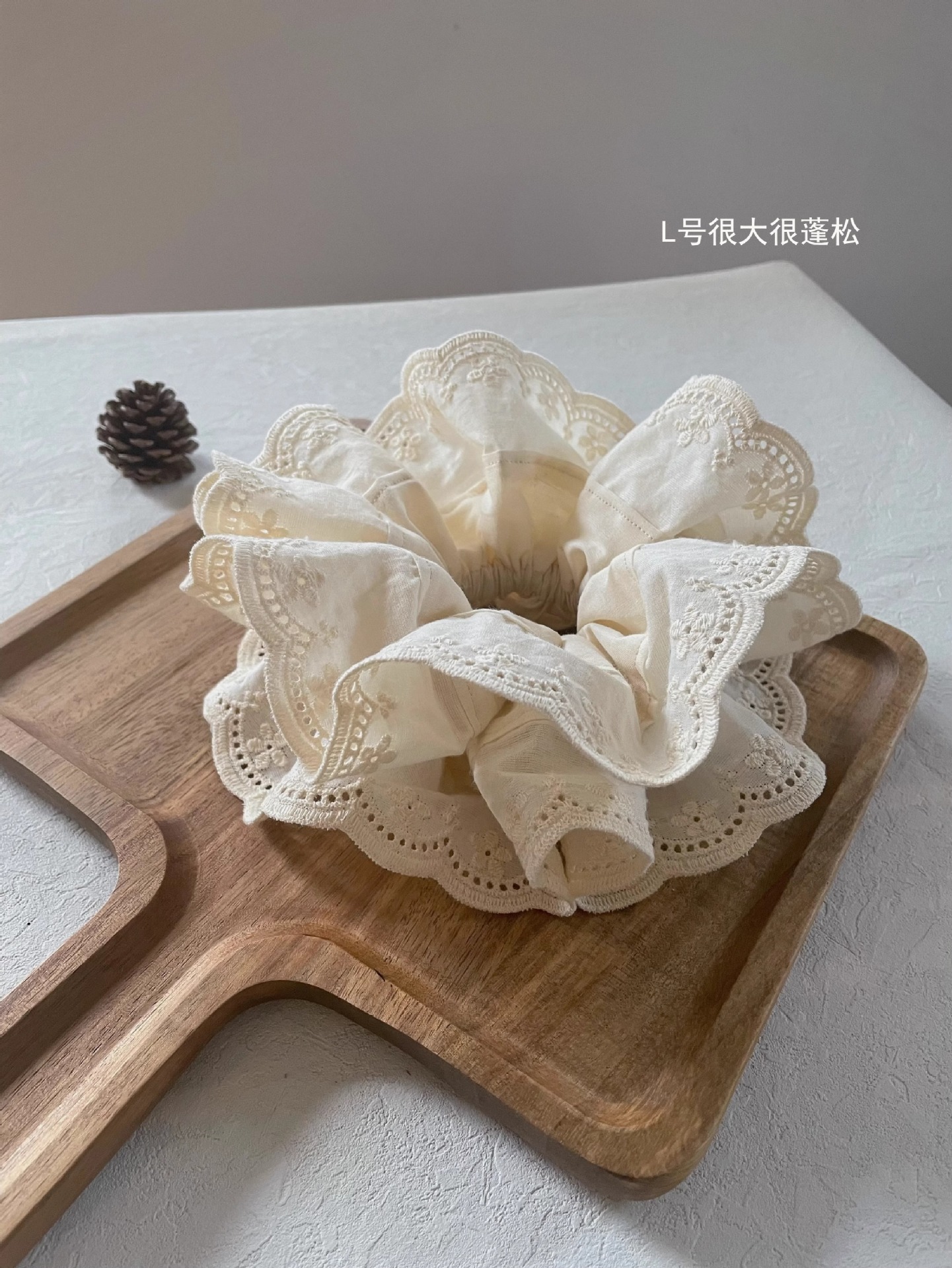 Pinecone retro princess-style French double-layer adjustable heavy industry milk white embroidered lace fluffy hair band pic 39