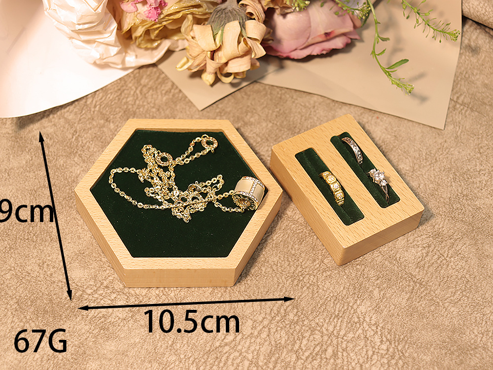 戒指首饰手镯项链吊坠榉木小展示托盘实木珠宝展示盘六边形展示架详情2