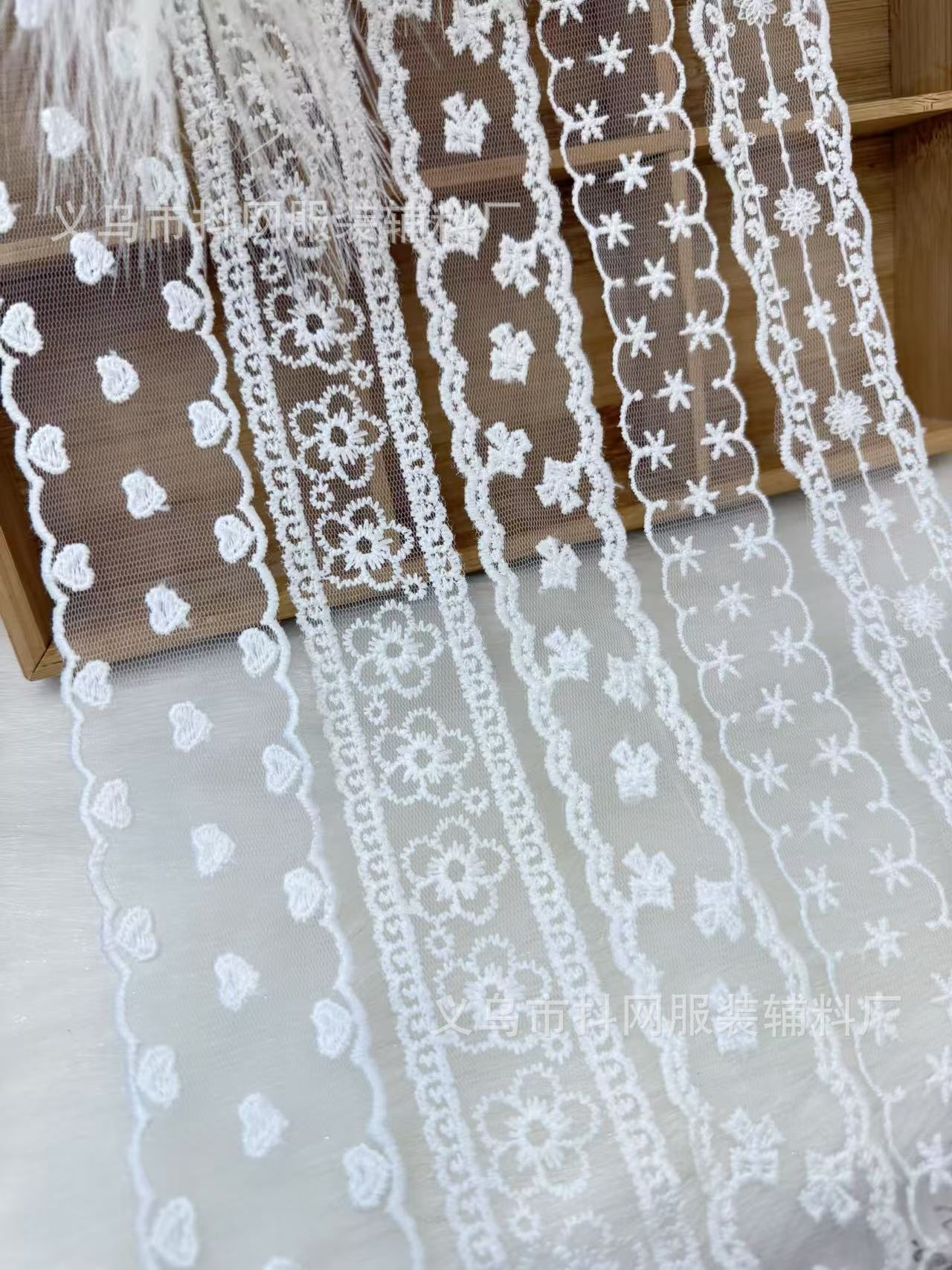 蕾丝白色花边婚纱刺绣织带洛丽塔手工diy发饰头饰蝴蝶结织带批发详情3