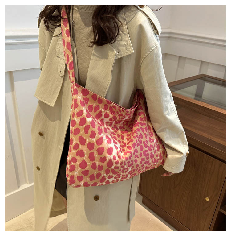 Leopard print canvas bag for women, 2024 new style, trendy Korean college style tote bag, casual large-capacity hand-held shoulder bag pic 34