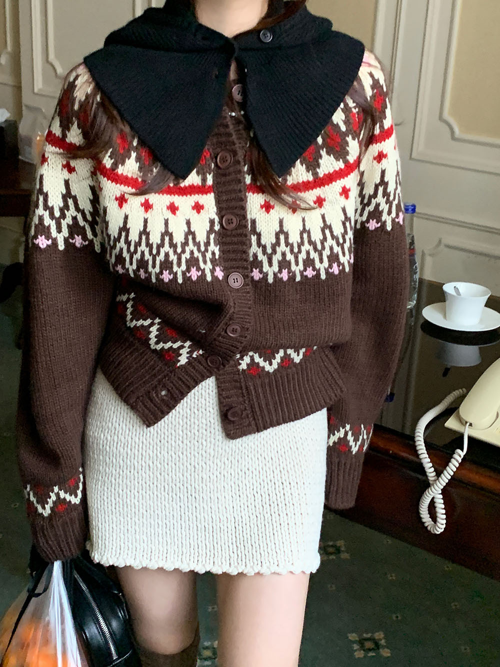 费尔岛复古美式少女撞色波普提花单排扣针织开衫厚实保暖毛衣外套详情1