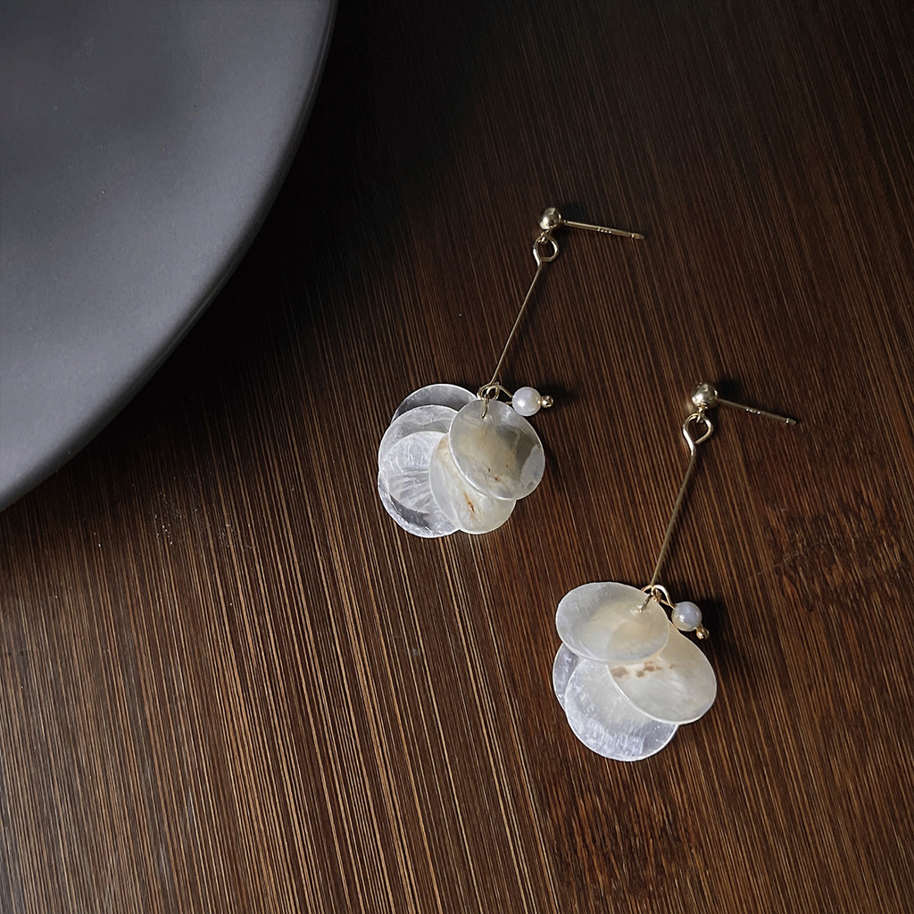 Original and niche designer handcrafted shell tassel earrings, French forest style, simple fairy style, high-end earrings for women pic 5