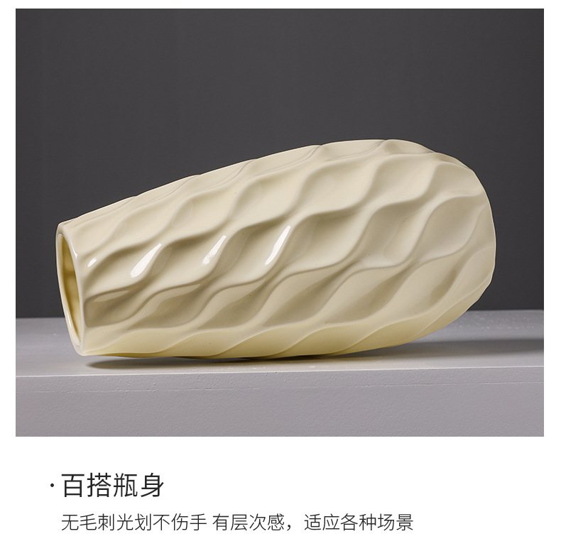 On December 9, 2025, a cream-style ins French ceramic vase with a sense of high-end hydroponic rose flowers, a home dried flower decorative item pic 6