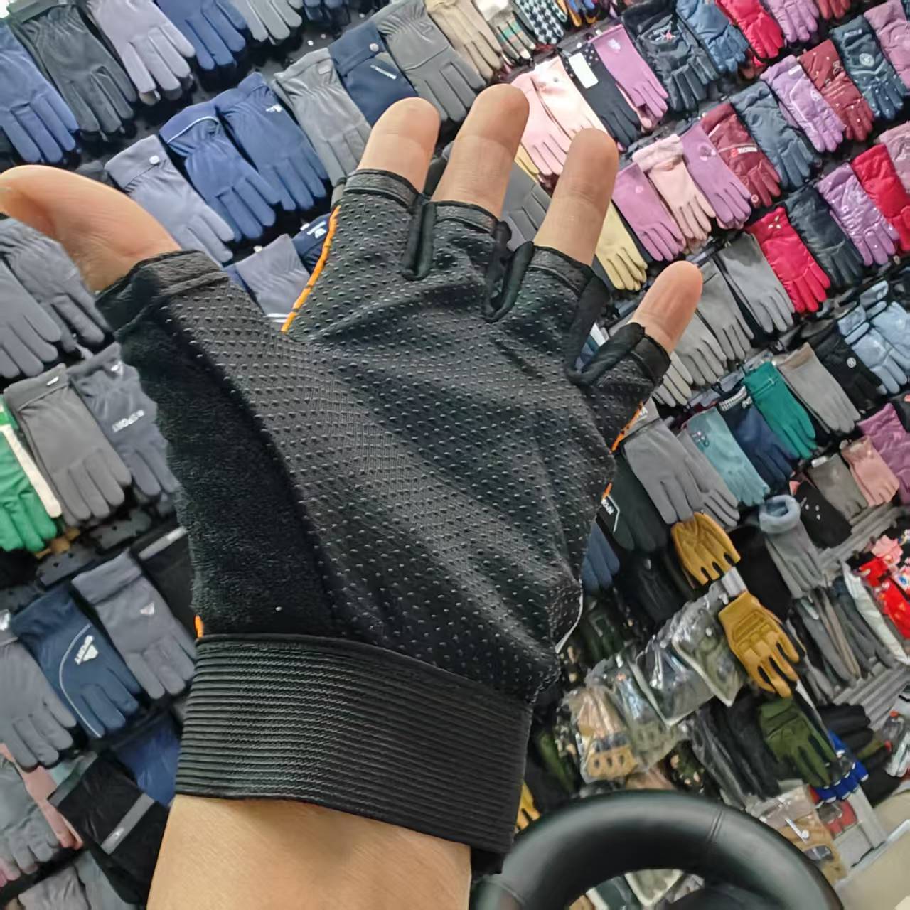 Sports outdoor gloves for men and women, anti-slip and protective training, weightlifting, yoga, fitness, cycling, mountain climbing, driving, half-finger gloves pic 2
