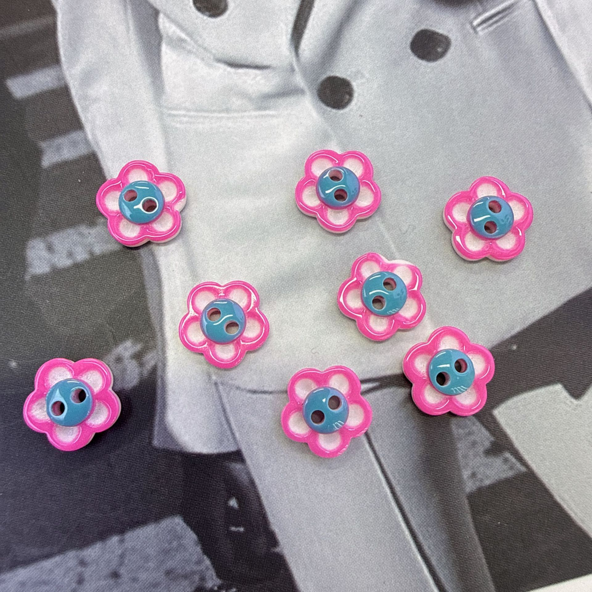 New two-eye and four-eye resin buttons, pink buttons, cute DIY handcrafted buttons, shirt, knitted sweater buttons pic 10