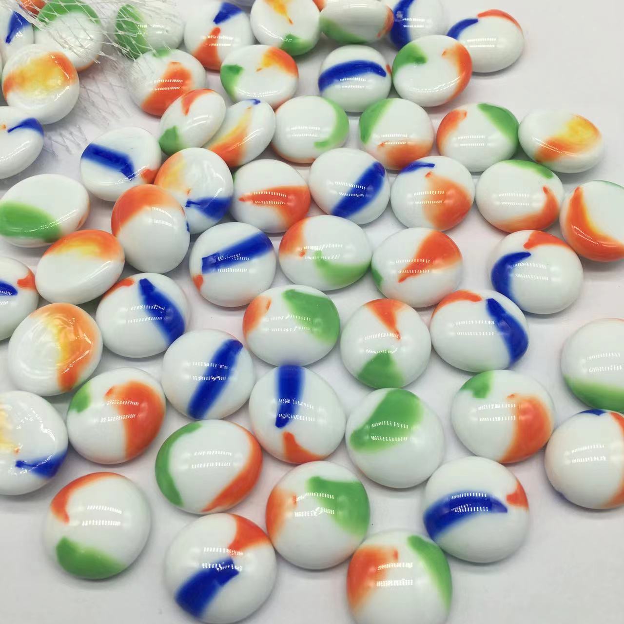 Factory direct supply of porcelain-colored glass flat beads, black and white Go stones, flower center decorative beads, glass handicrafts wholesale, glass beads supply pic 3