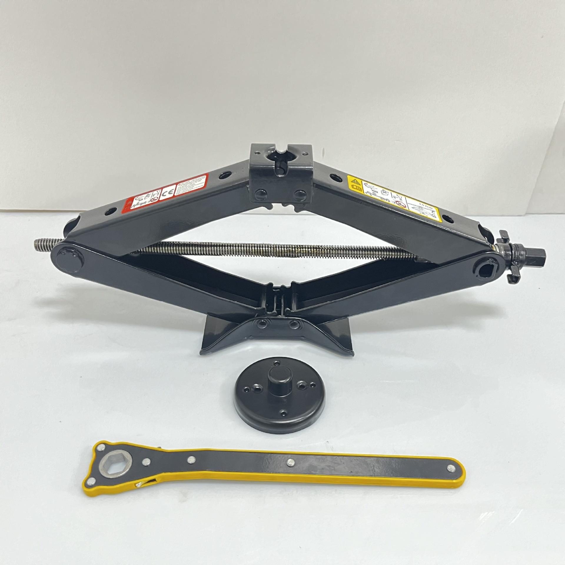 The new YILUN brand Tesla car scissor jack, a universal and labor-saving jack, is suitable for all family car models pic 26