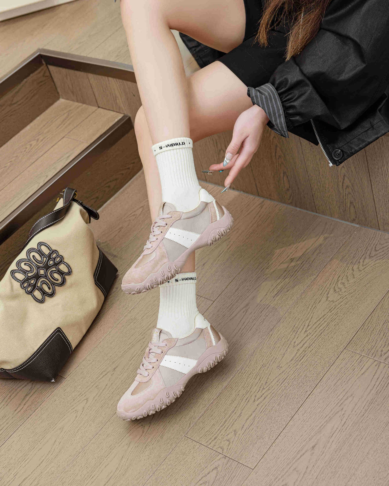 A new type of leather anti-slip and versatile De Xun shoes for women with soft soles, 56002, which can increase height by 7 cm pic 17