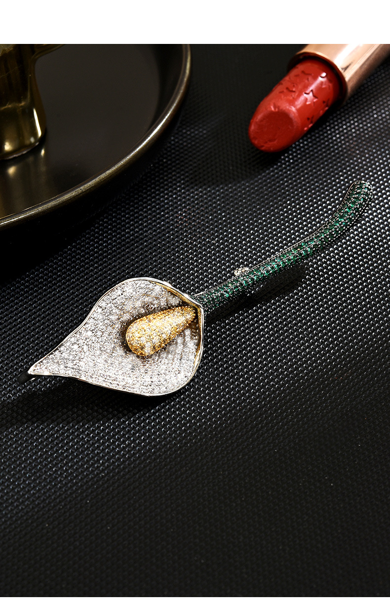 简约精致马蹄莲胸针高级感彩钻锆石防走光别针胸花配饰详情16