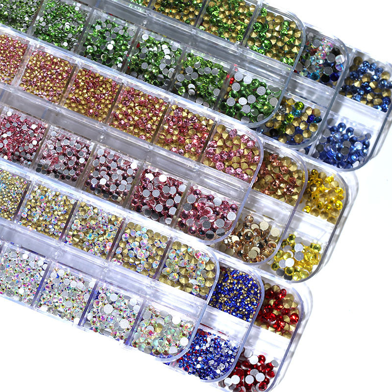 跨境美甲玻璃水钻超闪彩色白色平底钻AB尖底大小混装钻饰12格盒装详情3