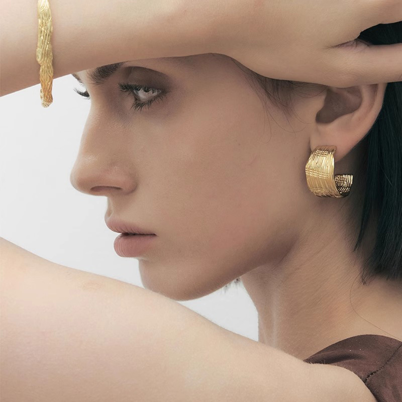 欧美个性时尚复古金属纹理耳圈气质简约百搭冷淡风耳环设计耳饰品详情4