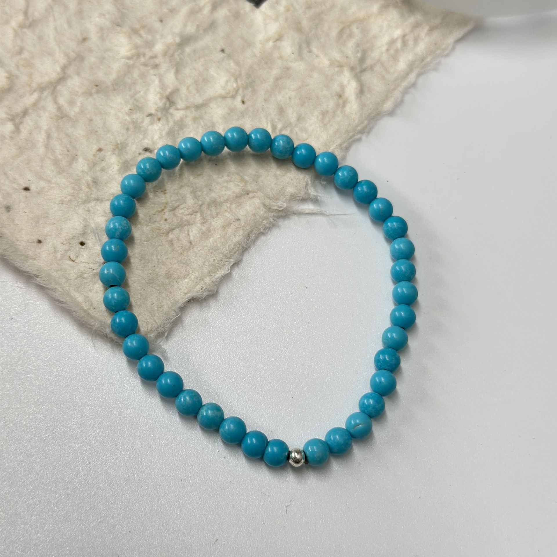 Natural stone turquoise beaded necklace, niche design, high-end collarbone chain, new Chinese style, fresh and delicate handcrafted necklace for women pic 17
