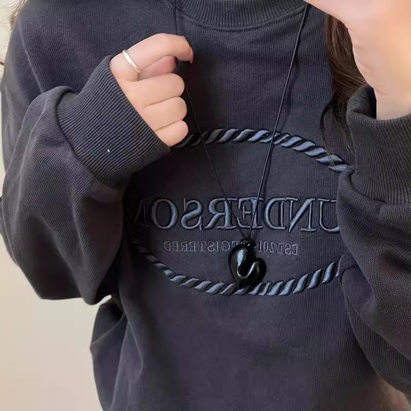 The new retro long sweater chain for autumn and winter is a light luxury, niche, versatile and high-end necklace. It will be a bestseller in 2024 pic 14
