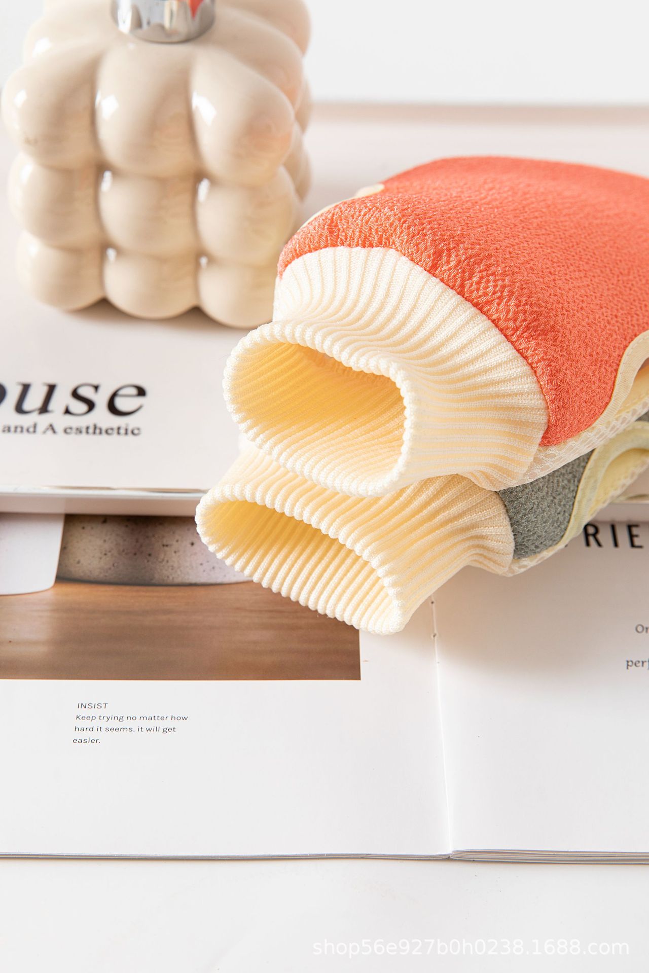 250D粗砂新款加厚复合搓澡手套男女通用家用沐浴用品搓灰下泥神器详情4