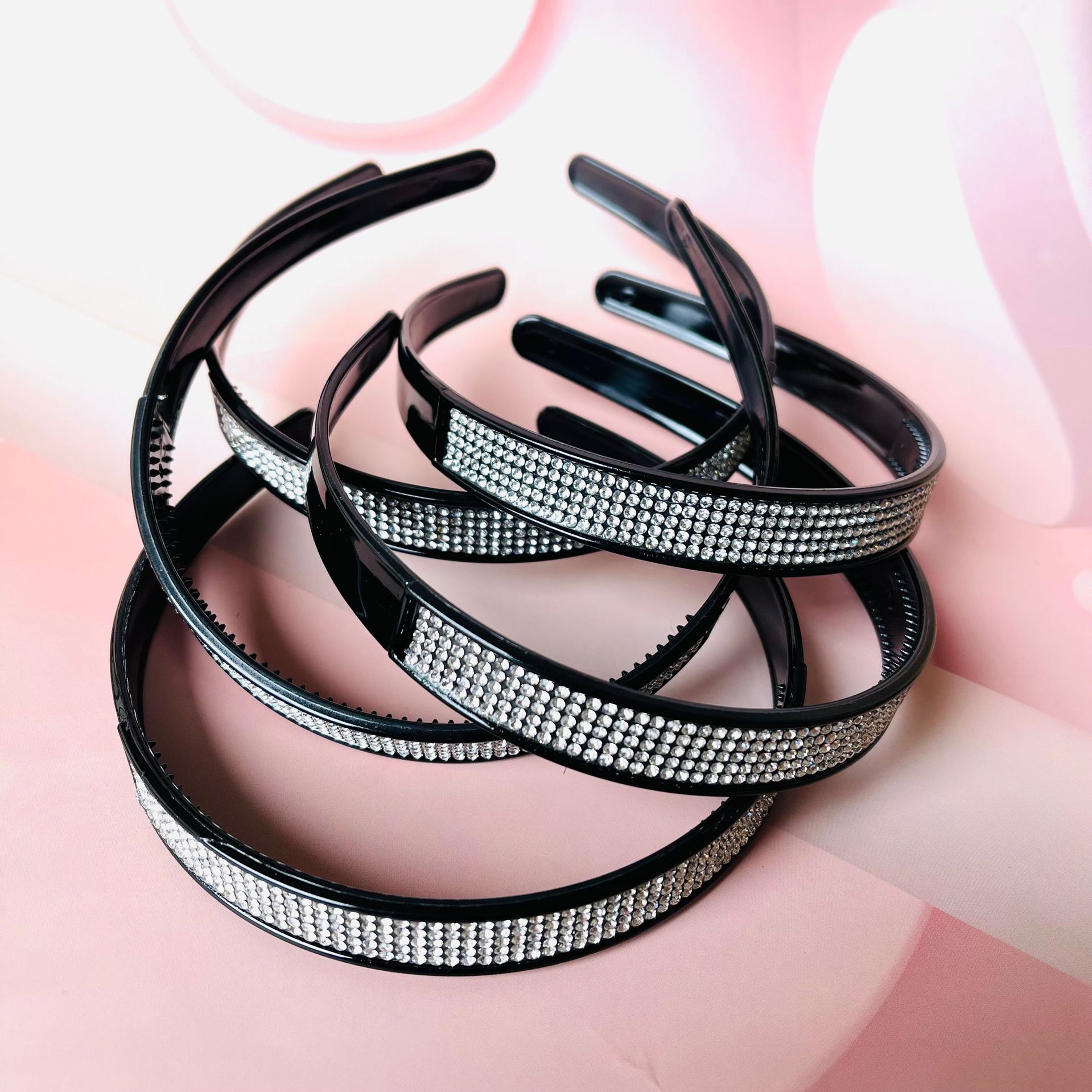 【 Zone 1-9 】 5-row white diamond hair band 20/ pack 2000/ box Simple black plastic anti-slip hair band 5-row white water drill bit band 1 yuan 2 yuan wholesale of hair accessories pic 2