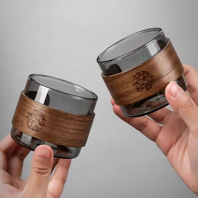 High borosilicate glass small tea cups, household reception tea cups, soot glass tea tasting cups, walnut wood ring heat-insulating tea cups pic 4
