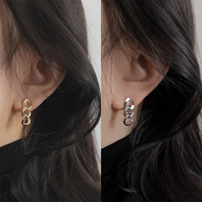 High-end design sense metal thick chain ear studs for women, simple and fashionable style, individual earrings, fashionable and trendy ear needles pic 5