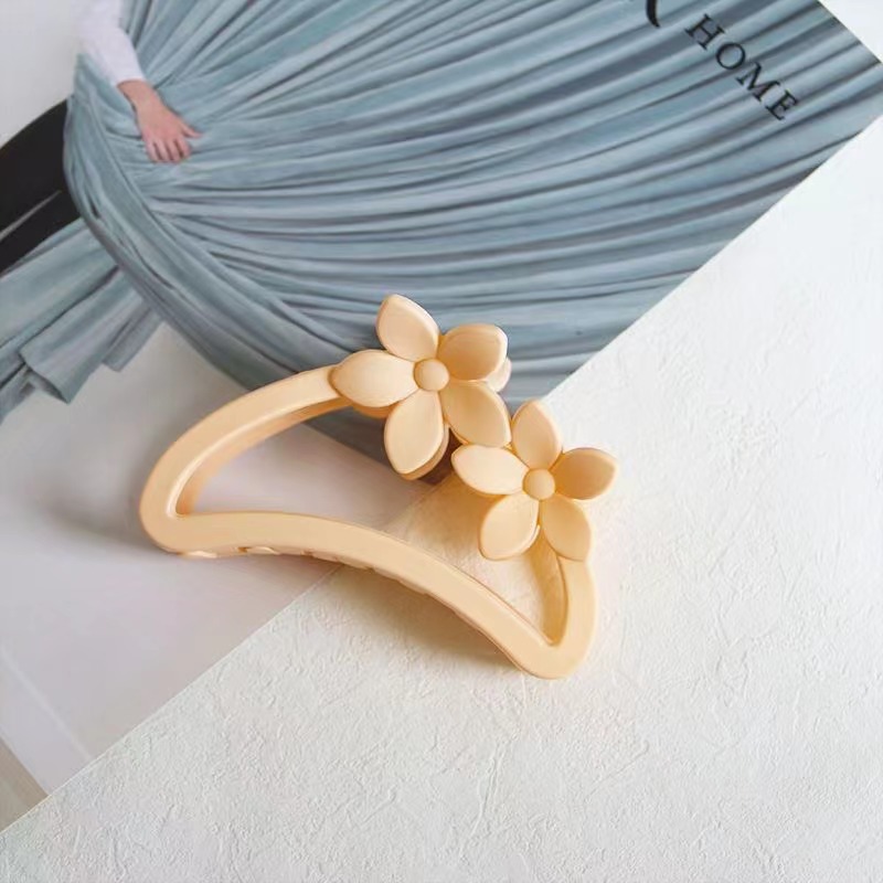 【1-5区】189号/梅花三角抓夹/12/包法式抓夹高级感夹子头饰发夹2022年新款大鲨鱼夹ins风发抓后脑勺详情9