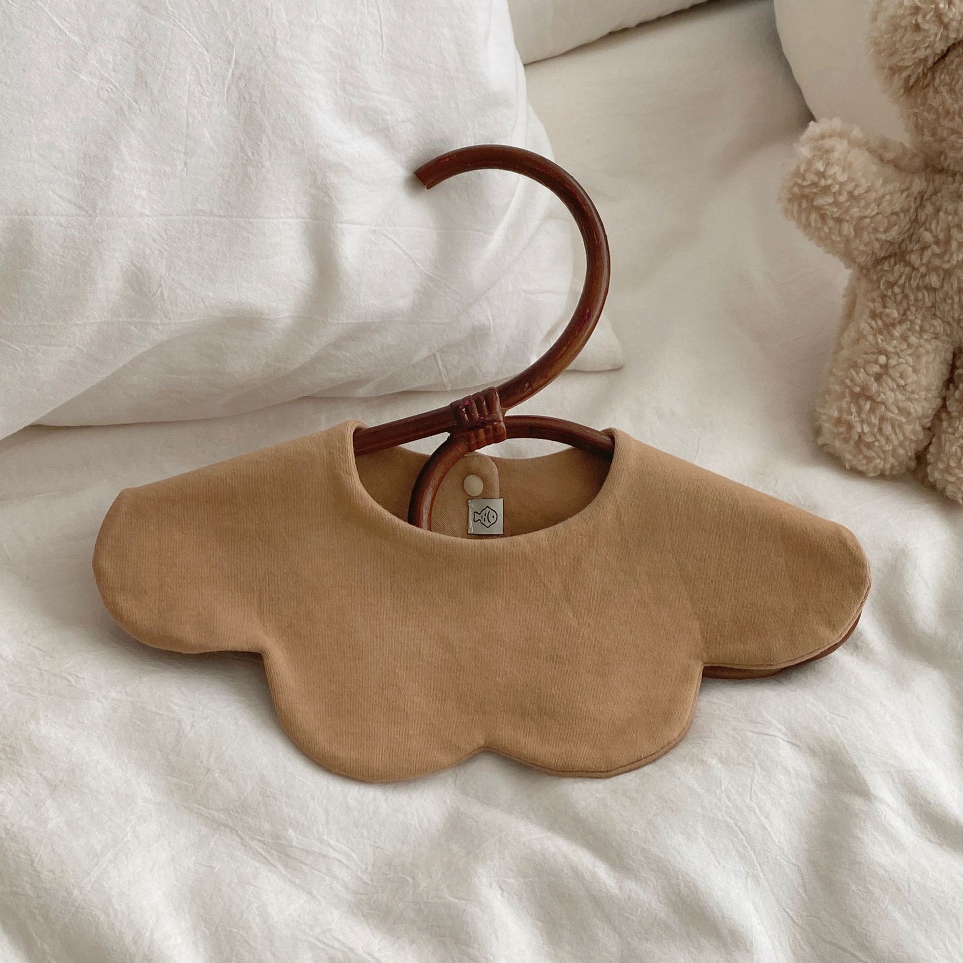 婴儿口水巾宝宝纯棉A类花瓣围兜纯色加厚双面口水巾秋冬1-3岁详情14