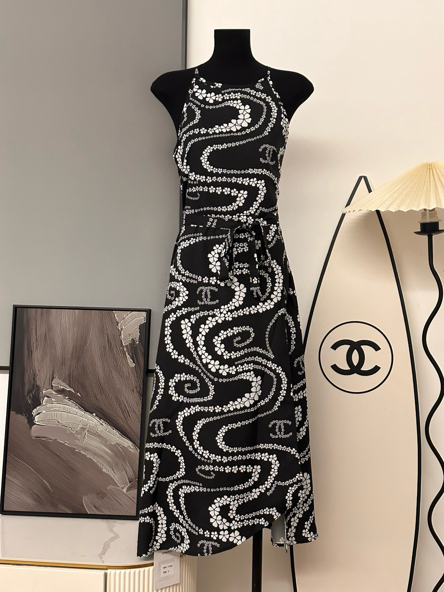 高品质~2025年夏季新款CH南油韩版小众设计挂脖短款背心气质长裙详情4