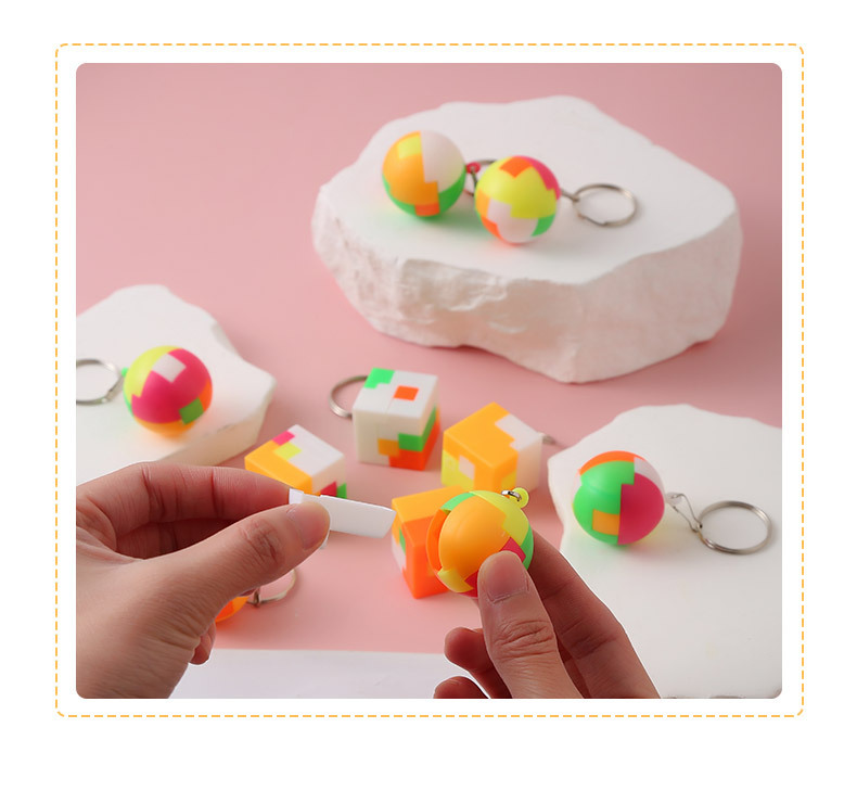 跨境热销孔明锁鲁班锁益智迷你积木创意拼装球玩具魔方球DIY钥匙详情10