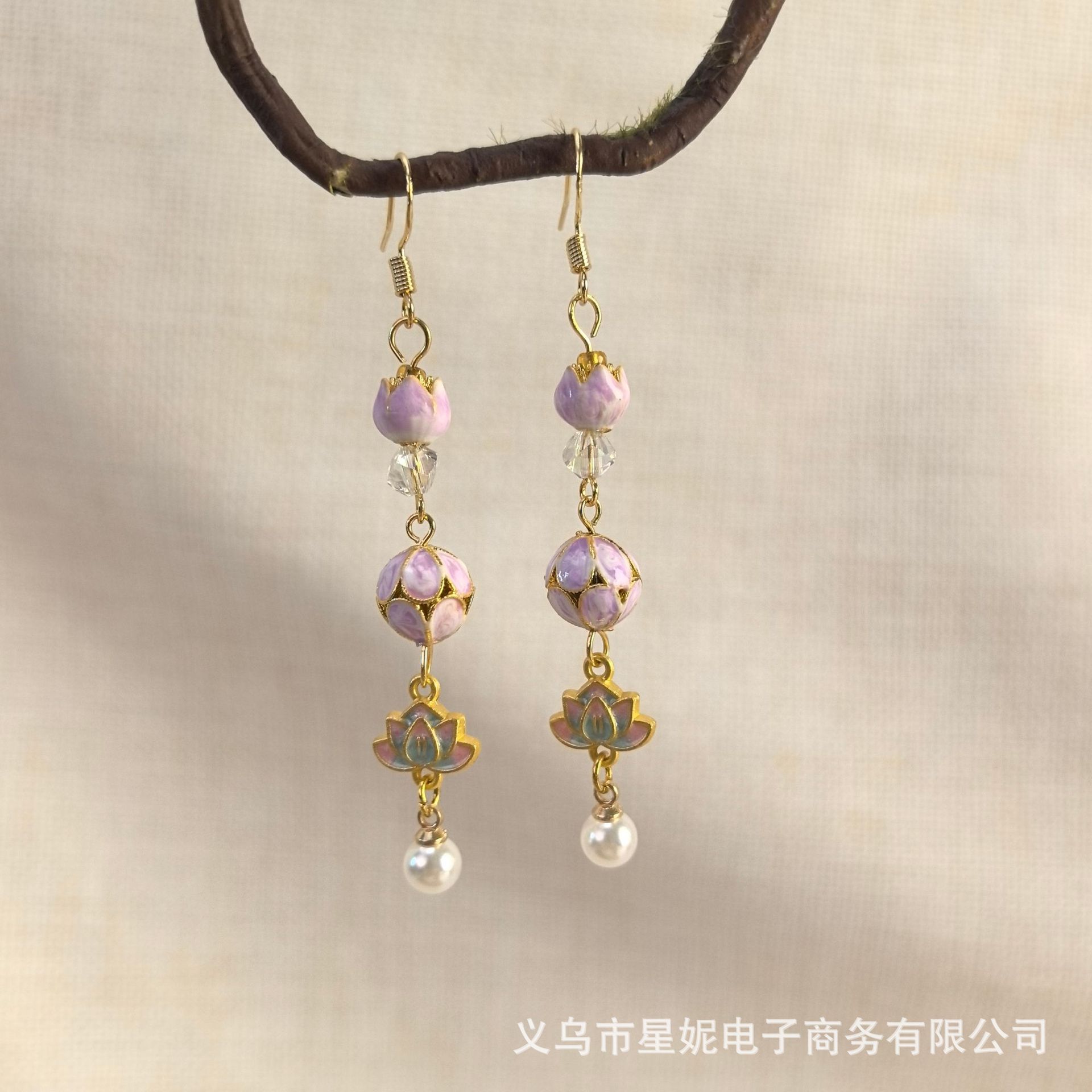 粉色莲花造型锆石耳环耳饰时尚耳饰品批发女款潮流耳环详情4