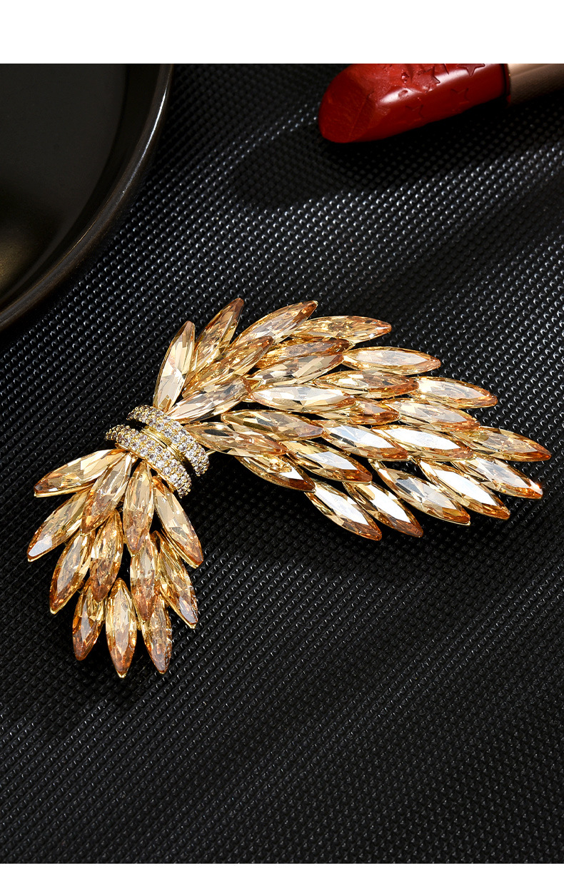 高级感设计感优雅奢华气质高档奥地利水晶气质翅膀大衣胸针防走光详情16