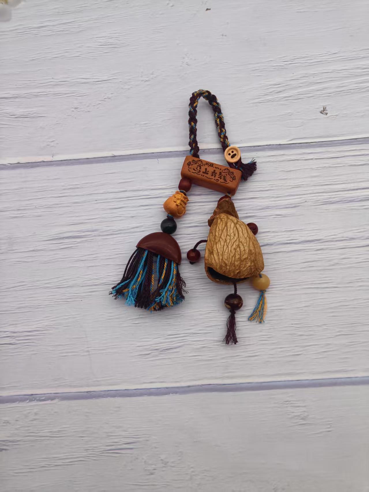 手工编织天然果壳疗愈系挂件景区热卖包包挂饰文玩包挂摇铃车挂详情6