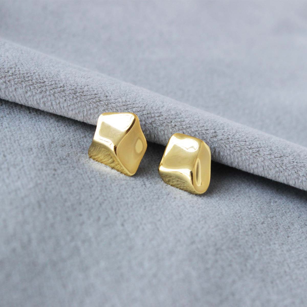 FAN*小陨石耳钉新款轻奢简约小众不规则肌理光泽百搭时尚亮面耳钉详情5