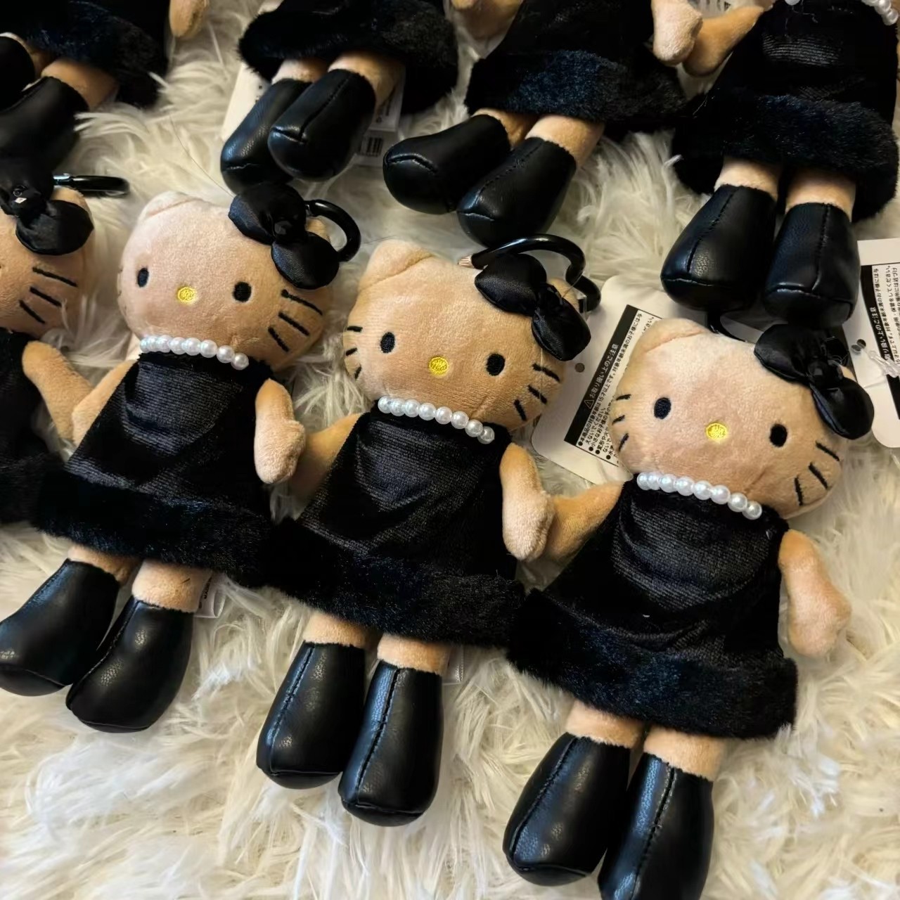 黑皮长腿小香风包包小挂件hellokitty书包挂饰品公仔毛绒女生批发详情1