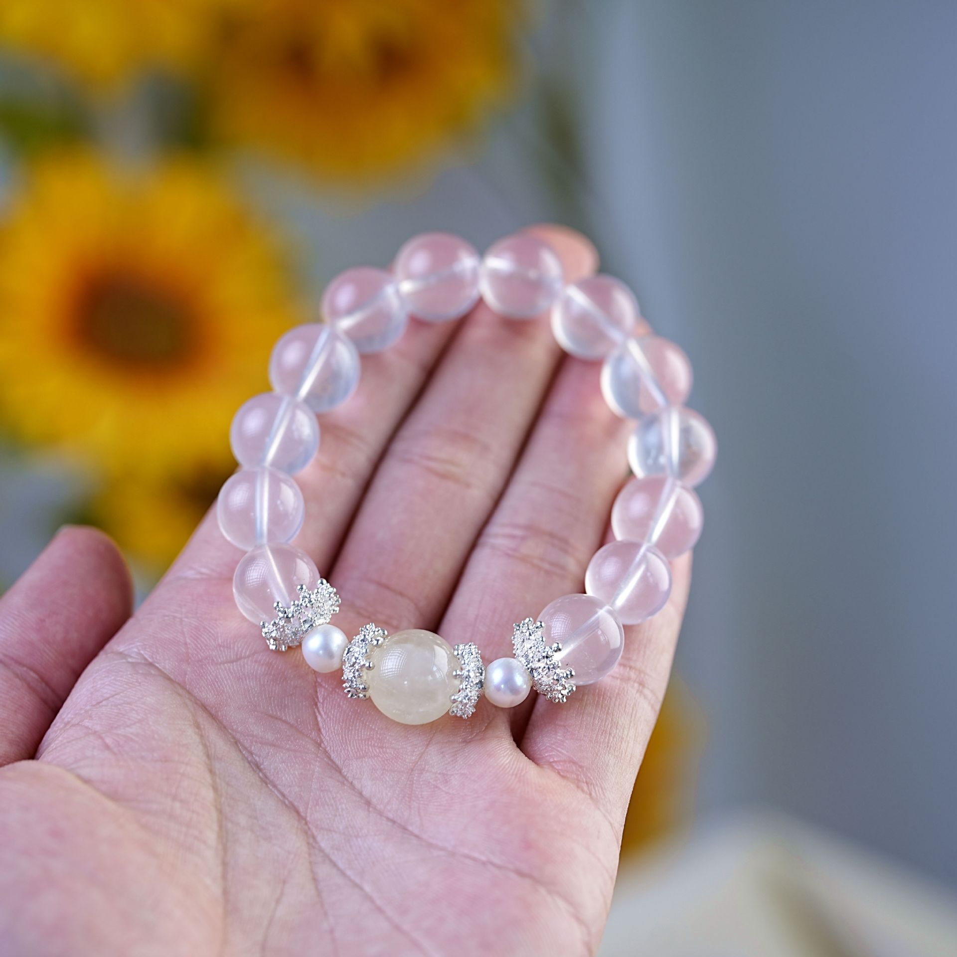New Chinese-style natural rose crystal pearl beaded bracelet for women, light luxury and fashionable, whitening design crystal bracelet accessory pic 4