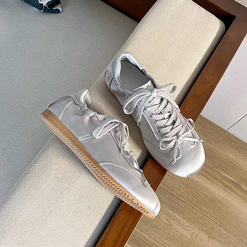 2025春季新款芭蕾风甜妹圆头缎面运动板鞋蝴蝶结休闲德训鞋女详情6
