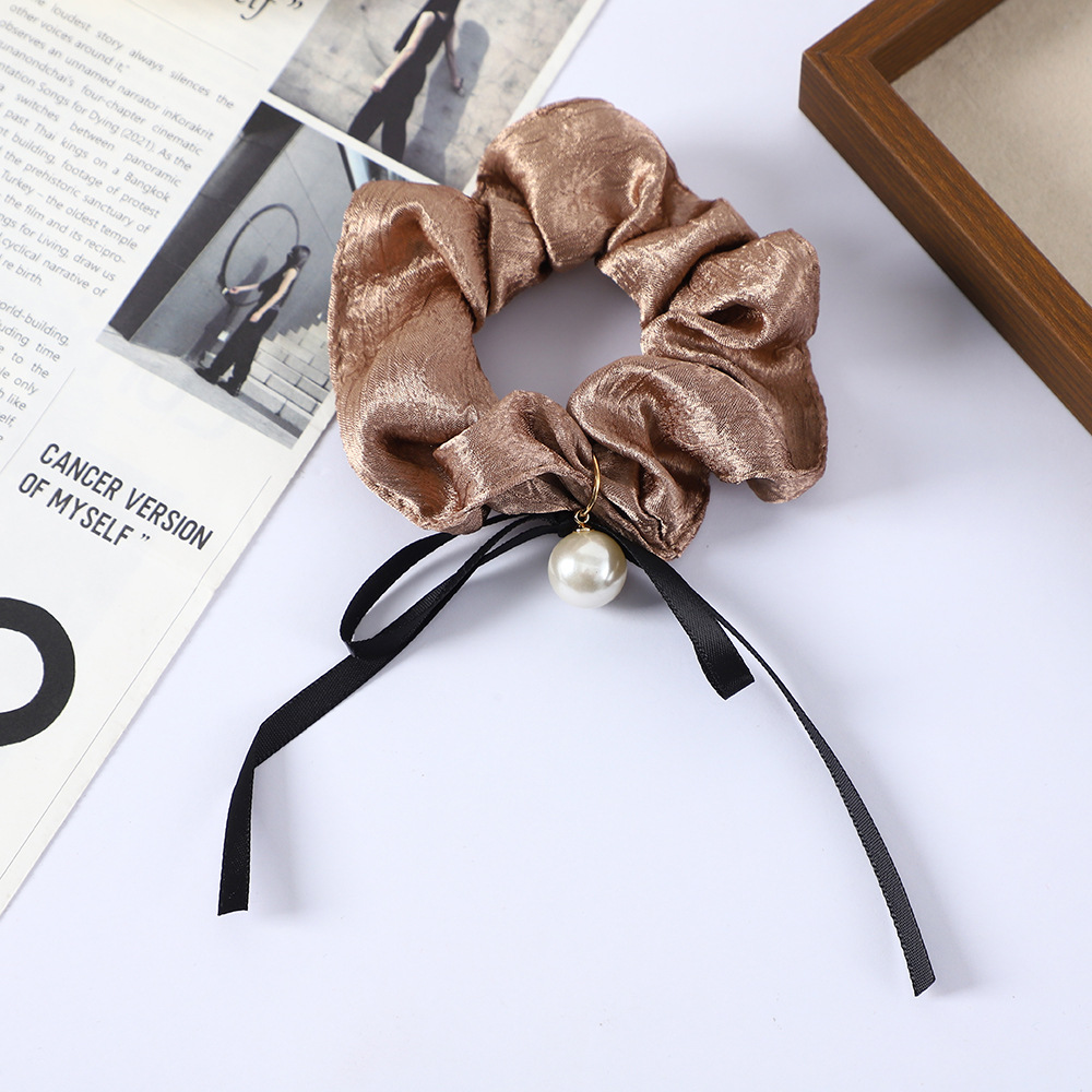 Korean-style large intestine hair band with pearl ribbons and satin headband, elegant ins style. Wholesale large intestine hair band accessories, hair accessories and headwear pic 6