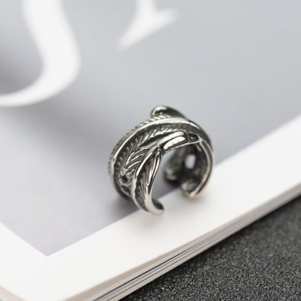 New feather no-hole ear clip for men, simple and fashionable single ear stud, cold style, high-end trendy, niche and individual ear buckle pic 5