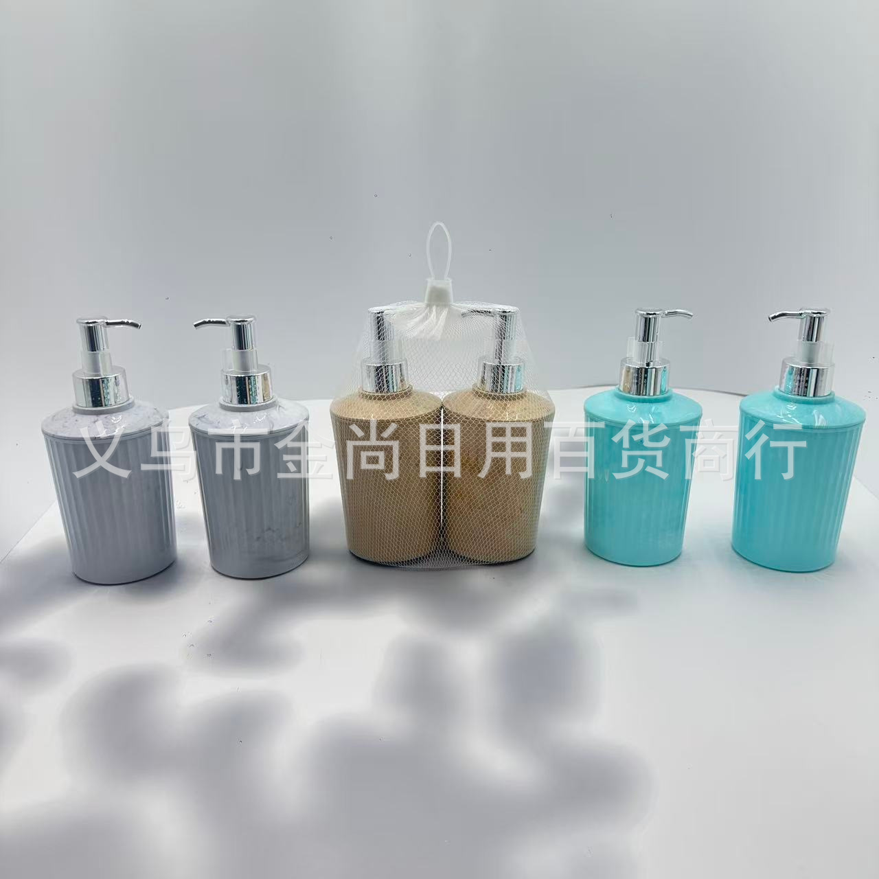 High-appearancy-level homestay round PP flow-patterned three-color lotion bottle, silver-plated high-end shampoo and body wash bottle press pic 1