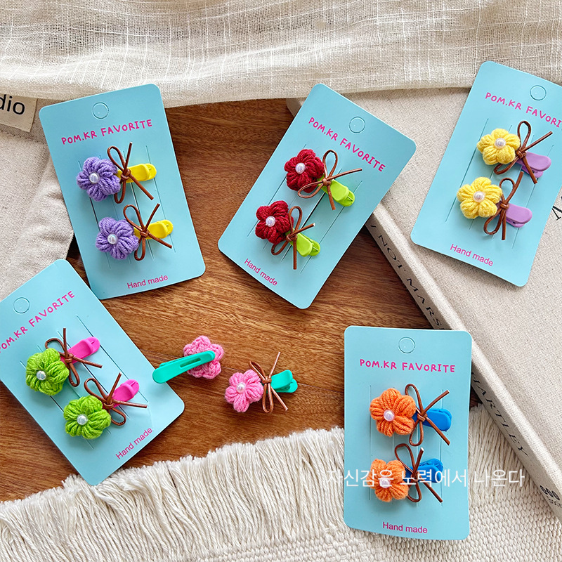 A new Korean knitted sweater, fashionable and cute, colorful flower bow clip, bangs clip, and a pair of broken hair clips for girls pic 9
