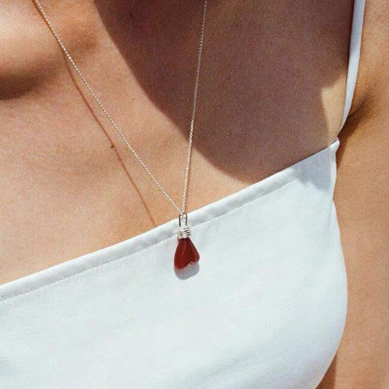 25新款爆款爱心桃心吊坠项链女轻奢小众高级感颈链锁骨链详情2