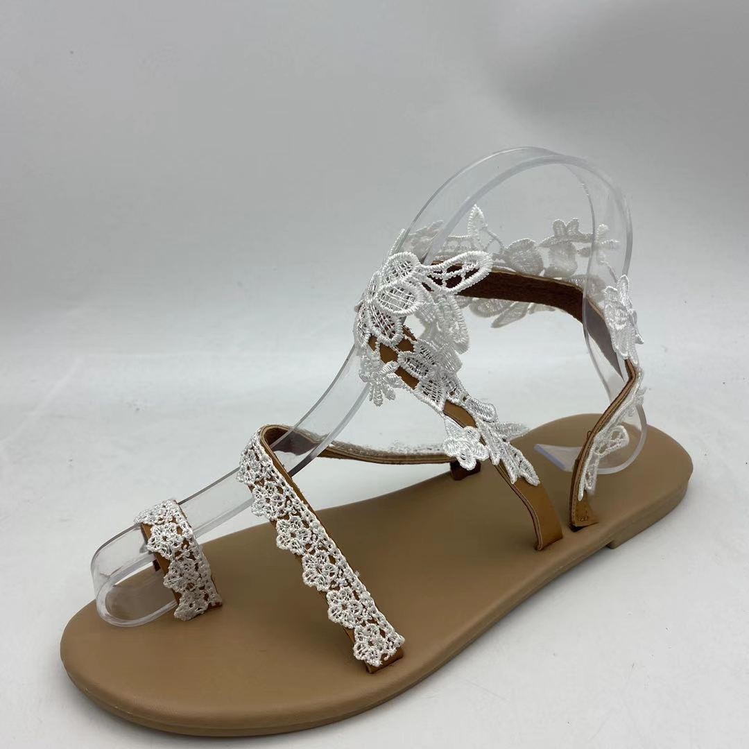 Clearance sale of the new summer style European and American fashion flip-flops flat sandals for women to wear outside, large-sized flip-flops and beach sandals pic 5