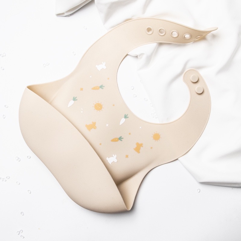 婴童 硅胶围兜小熊围嘴男女宝宝吃饭兜儿童口水兜防水防脏神器详情8