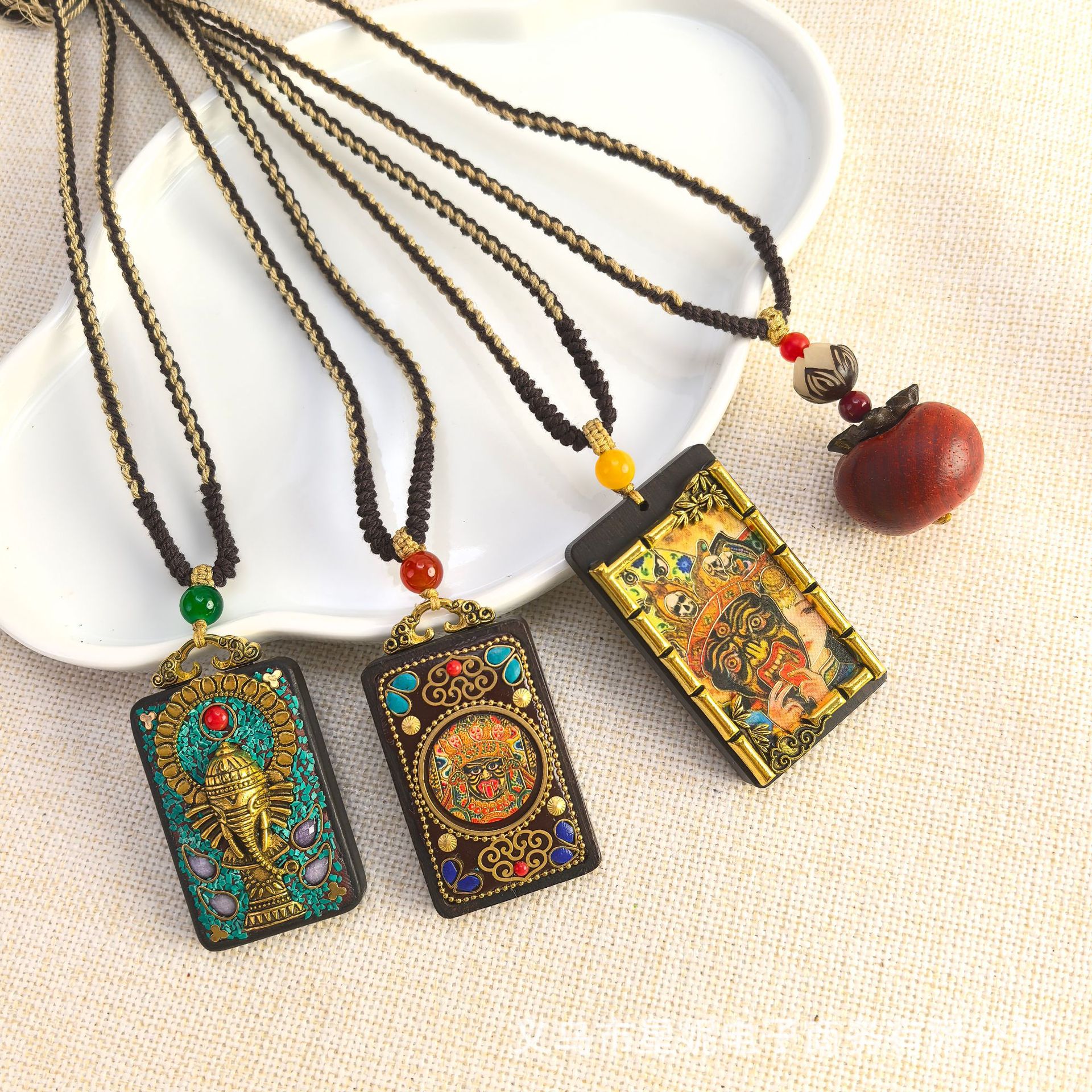 Nepalese Thangka pendant for men, green Tara Manjusri Bodhisattva, esandalwood Buddha amulet, retro necklace, sweater chain pendant for women pic 4