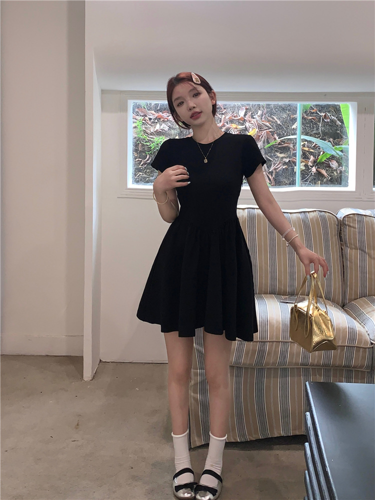 Black dress 2024 new style petite dress for women, design sense slimming, tea break French mini skirt pic 3