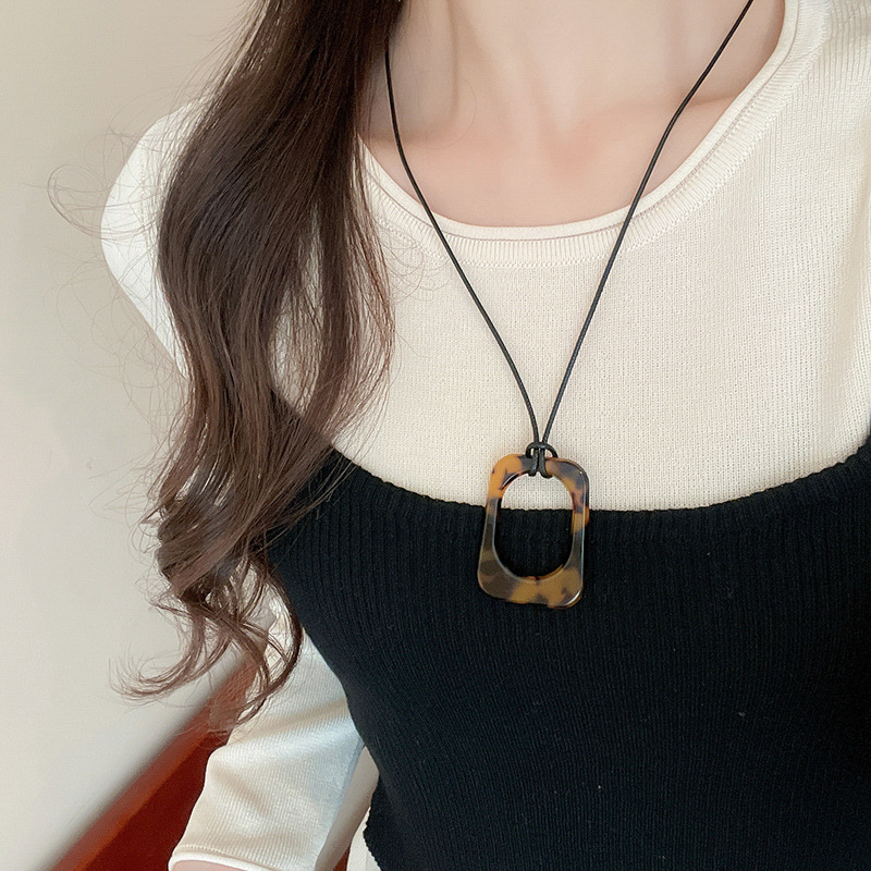 Maillard retro necklace for women, a new and niche Korean-style sweater chain, a fashionable autumn and winter versatile and high-end necklace for wholesale pic 32