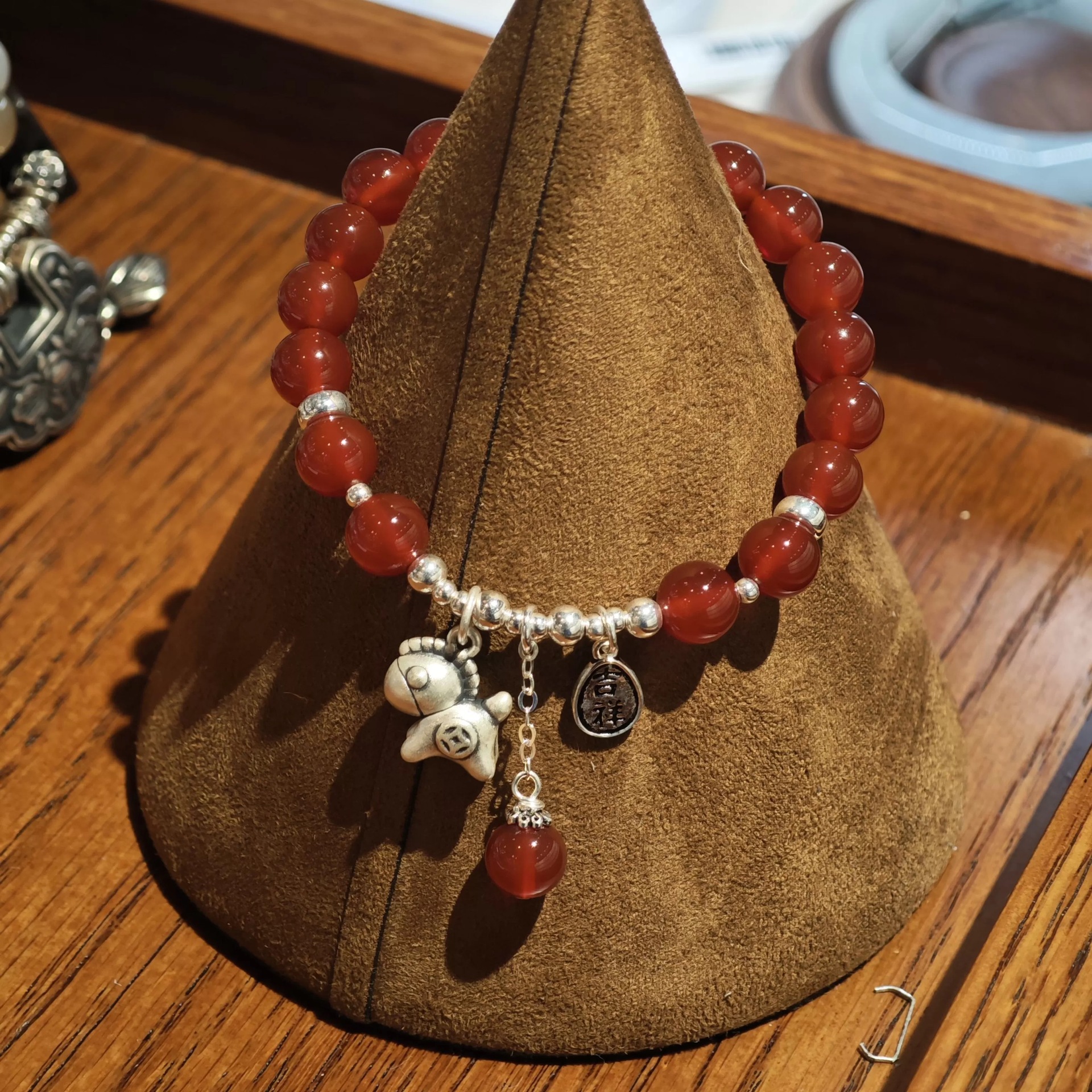 S925 sterling silver 12.4 red agate bracelet for women, new Chinese-style niche design sense, auspicious and lucky bracelet, national trend pic 2