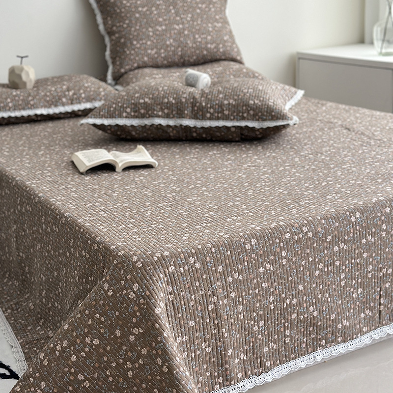 Lisa series, a three-piece set of all-cotton high-temperature sand-washed cotton bed cover, is skin-friendly, breathable and suitable for all seasons pic 54