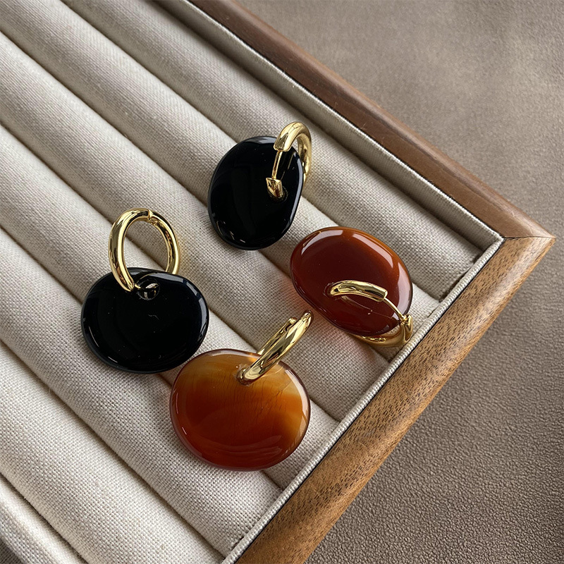 天然红玛瑙扁圆片金色耳扣时髦高级节日氛围简约小众设计轻奢项链详情6