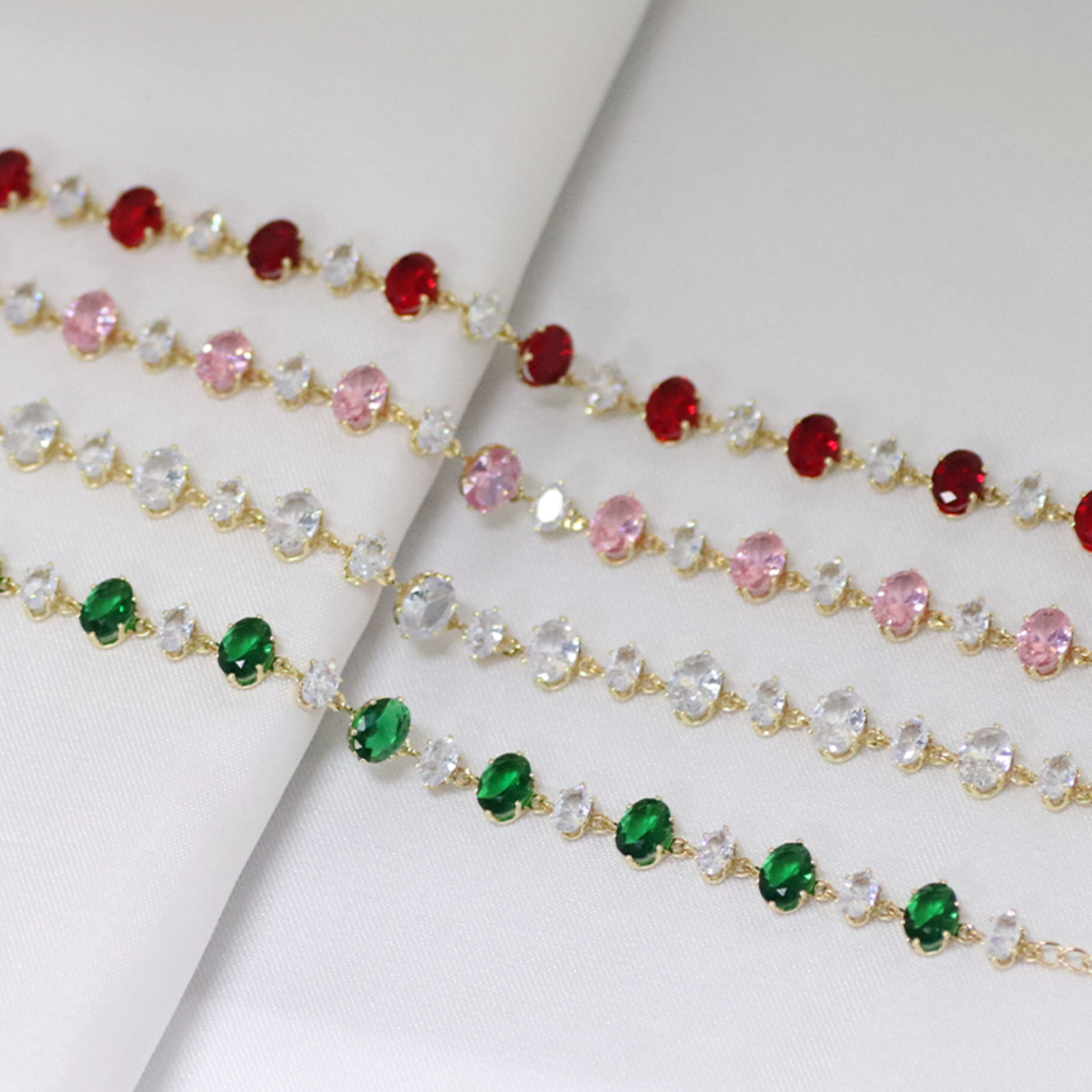 新椭圆祖母绿手链轻奢高级感外贸厂家直发铜镀镶锆石小众轻奢简约详情11