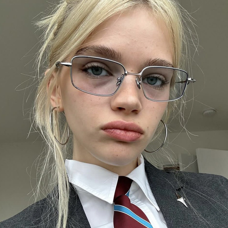 Square irregular-shaped sunglasses for both men and women, small and narrow frame sunglasses, new 2024 high-end retro sunglasses pic 2