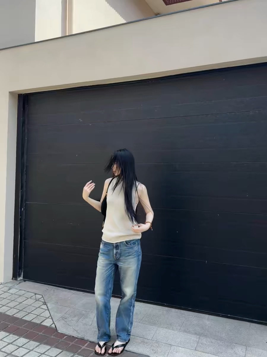 新款百搭多色亚麻棉感粗针织肌理颗粒半高领卷边毛织无袖背心5111详情27