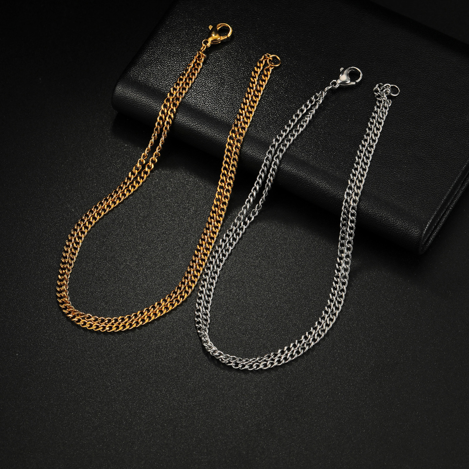 New stainless steel round pendant bracelet set for couples on Amazon cross-border from Europe and America pic 5